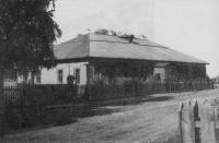 Емецкое училище для мальчиков (в этом же здании проходил 1-й волостной съезд Советов)